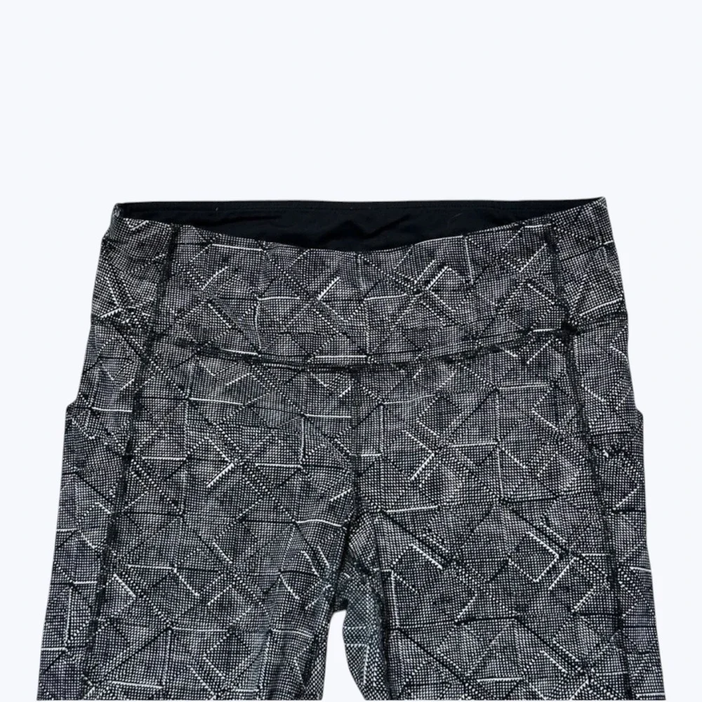 Lululemon Women's Pace Rival Crop 22